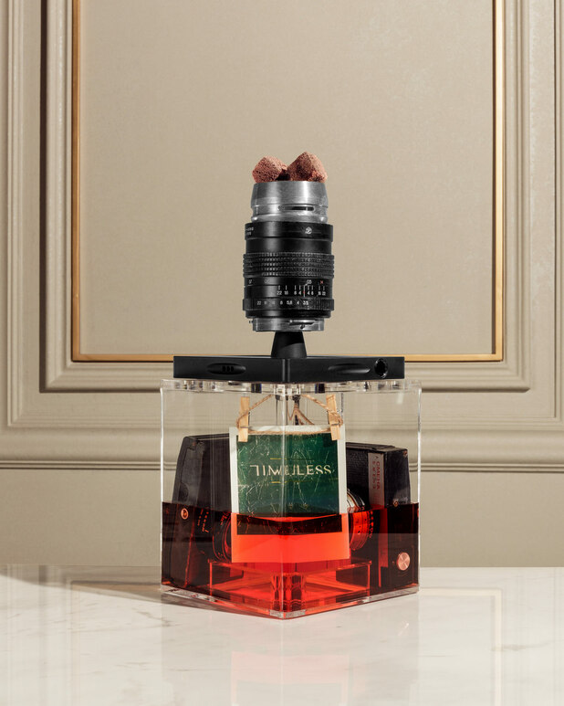 Hookah Hoob - Atom (Black / Black components / Transparent Flask) Hookah Hoob - Atom (Black / Black components / Transparent Flask)