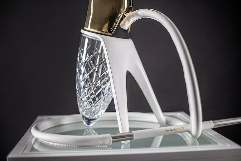 Hookah Anima Premium GOLD, white stand leather hose white/gold set